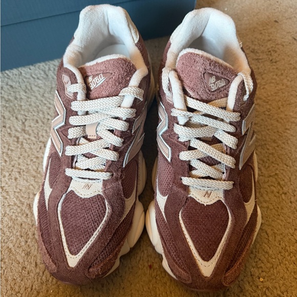 New Balance 9060 Rich Oak/Timber Wolf - Picture 2 of 3